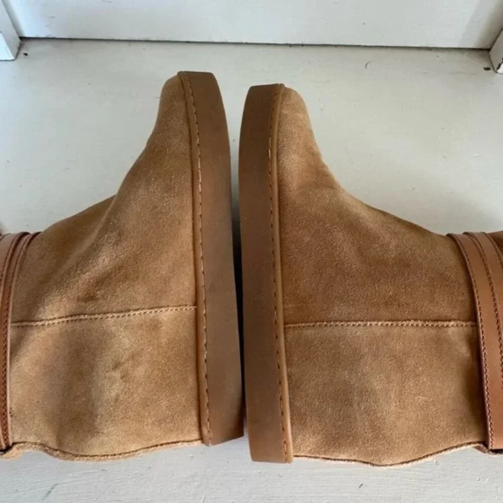 Coach tan wedge faux fur boots size 8